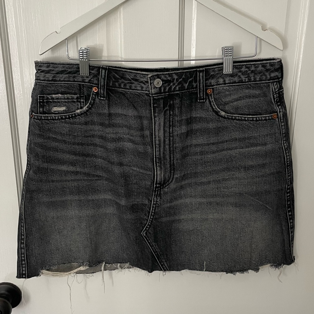 Washed black jean skirt